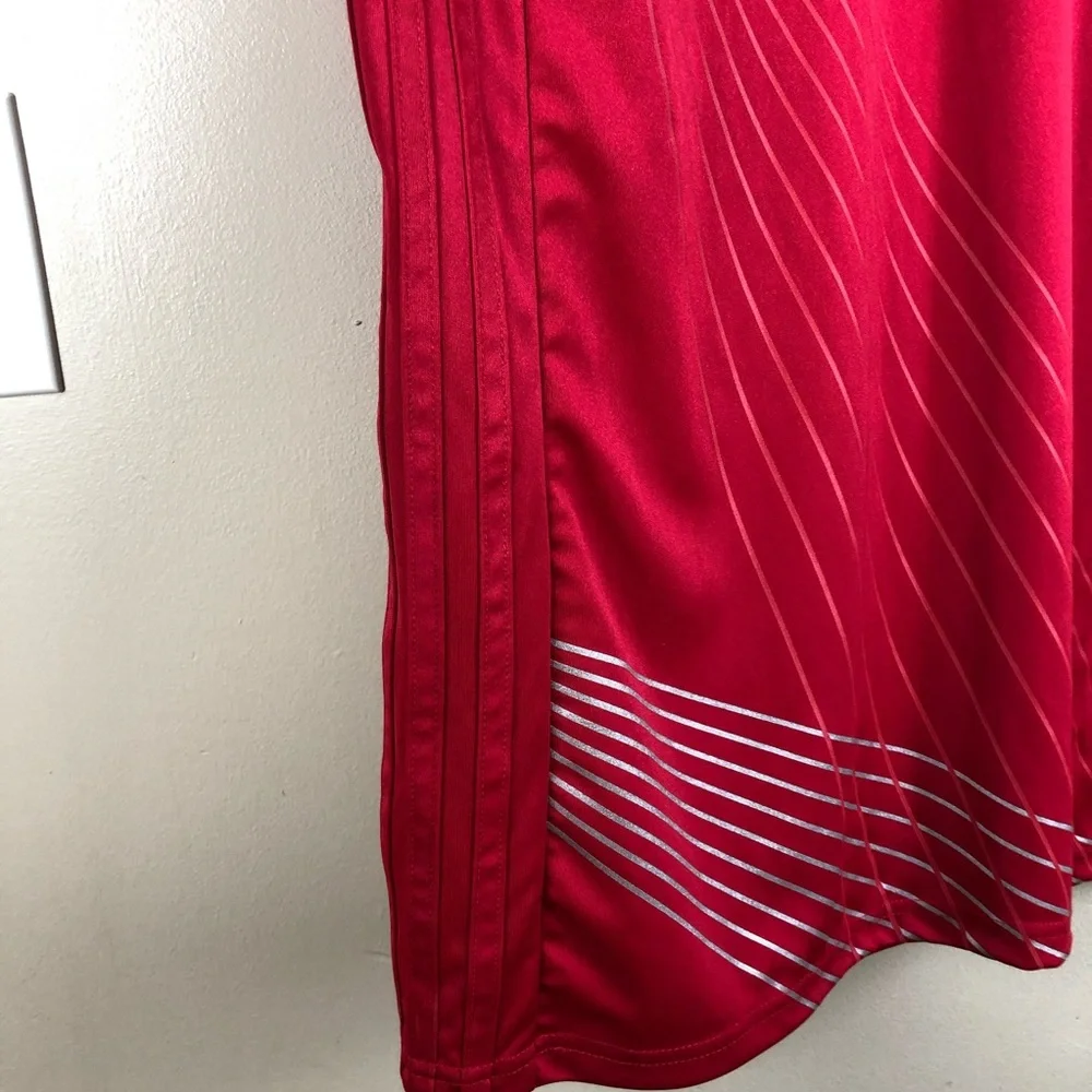 Adidas MLS  Red Bulls Soccer T-shirt. Size L.
